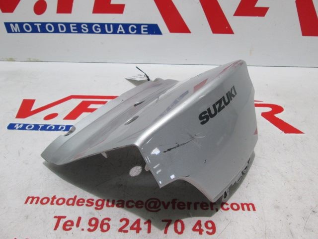 TAPA COLIN SUPERIOR de repuesto de una moto SUZUKI BURGMAN 650 ABS 2006