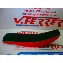 SADDLE BLACK / RED