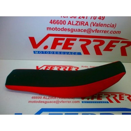 SADDLE BLACK / RED DERBI SENDA 125 4T