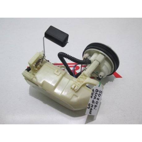 Motorcycle Suzuki Burgman 650 2009 Fuel Pump Replacement 