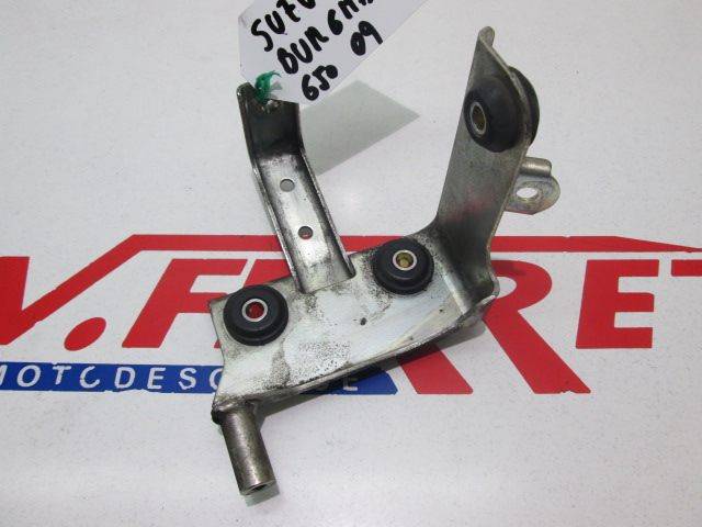 Soporte modulo abs de repuesto de una moto Suzuki Burgman 650 del año 2009