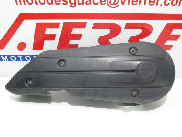 Cubre tapa transmision de repuesto de una moto Suzuki Burgman 650 del año 2009