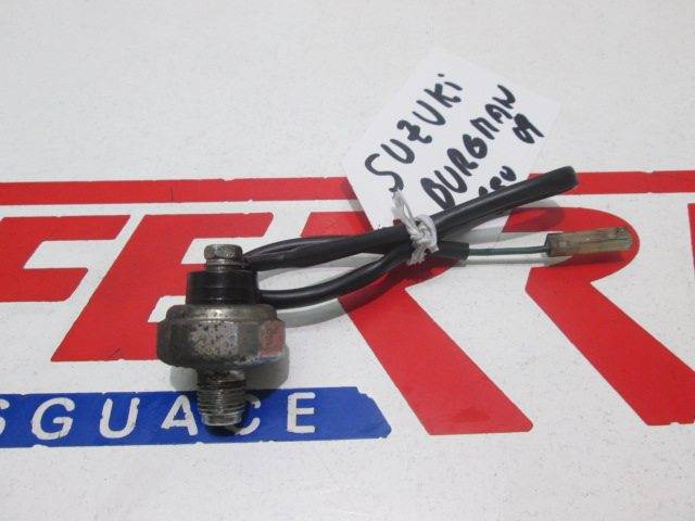 Sensor presion aceite de repuesto de una moto Suzuki Burgman 650 del año 2009