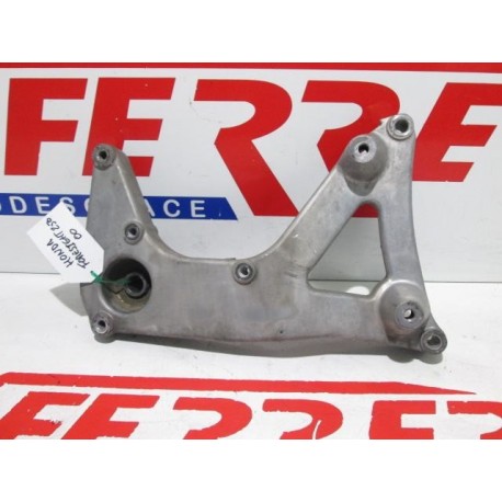 SOPORTE RUEDA TRASERA de repuesto de una moto HONDA FORESIGHT 250 2000